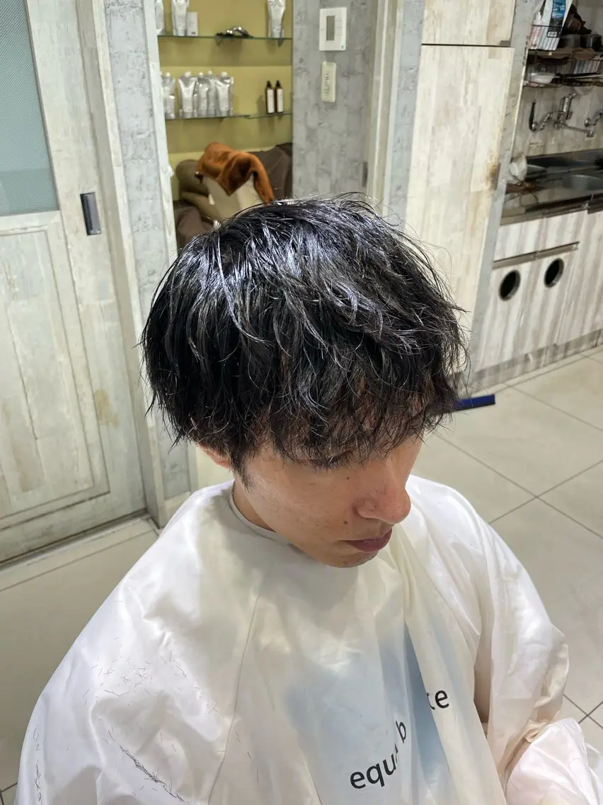 メンズ 赤み消し艶カラー🍀 DAIGOのヘアスタイル