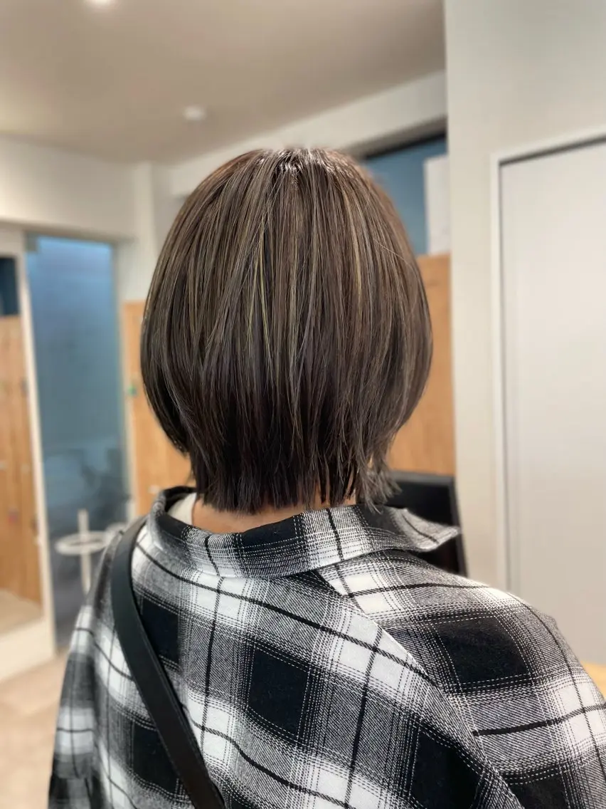 ミディアム カラー ハイライトカラー ボブ くびれヘア ハイライト カット ヘアカラー 山下柚奈 /ボブ/レイヤーのヘアスタイル