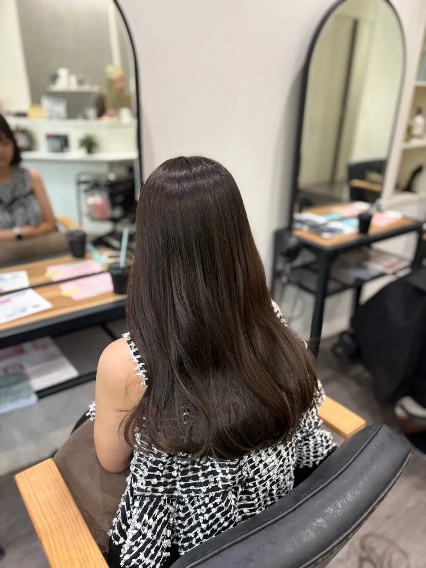ロング カラー ショコラグレージュ グレージュ ヘアカラー cocotteひな /カラーモデル🌼のヘアスタイル