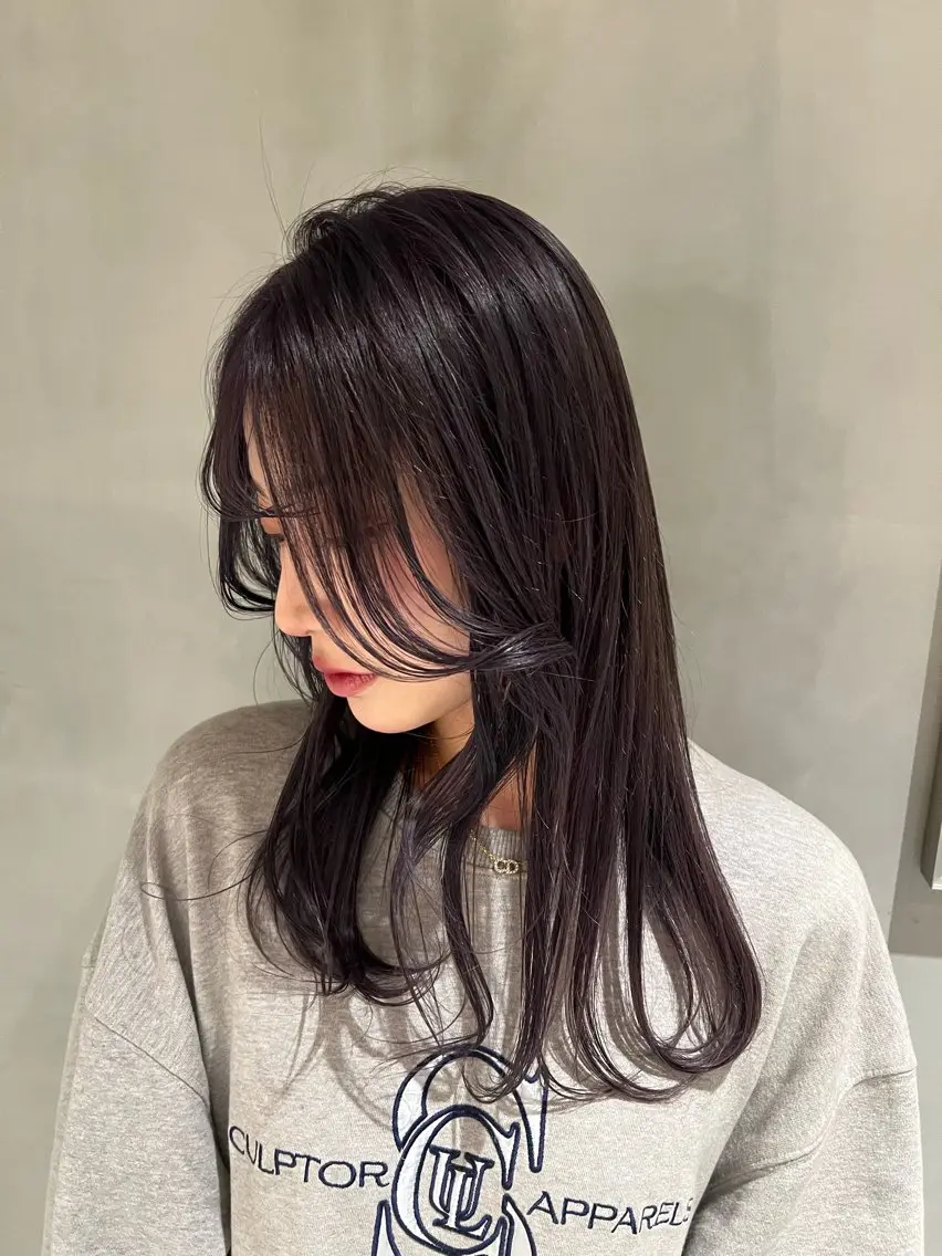 セミロング パープルカラー 楓^・◦・🎀^ ブリーチモデル募集中のヘアスタイル