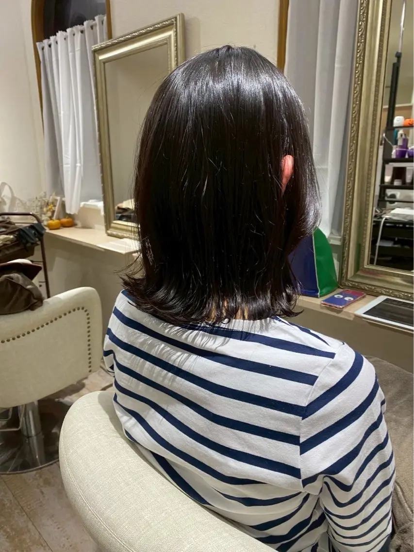 ミディアム カラー 山本 優音のヘアスタイル