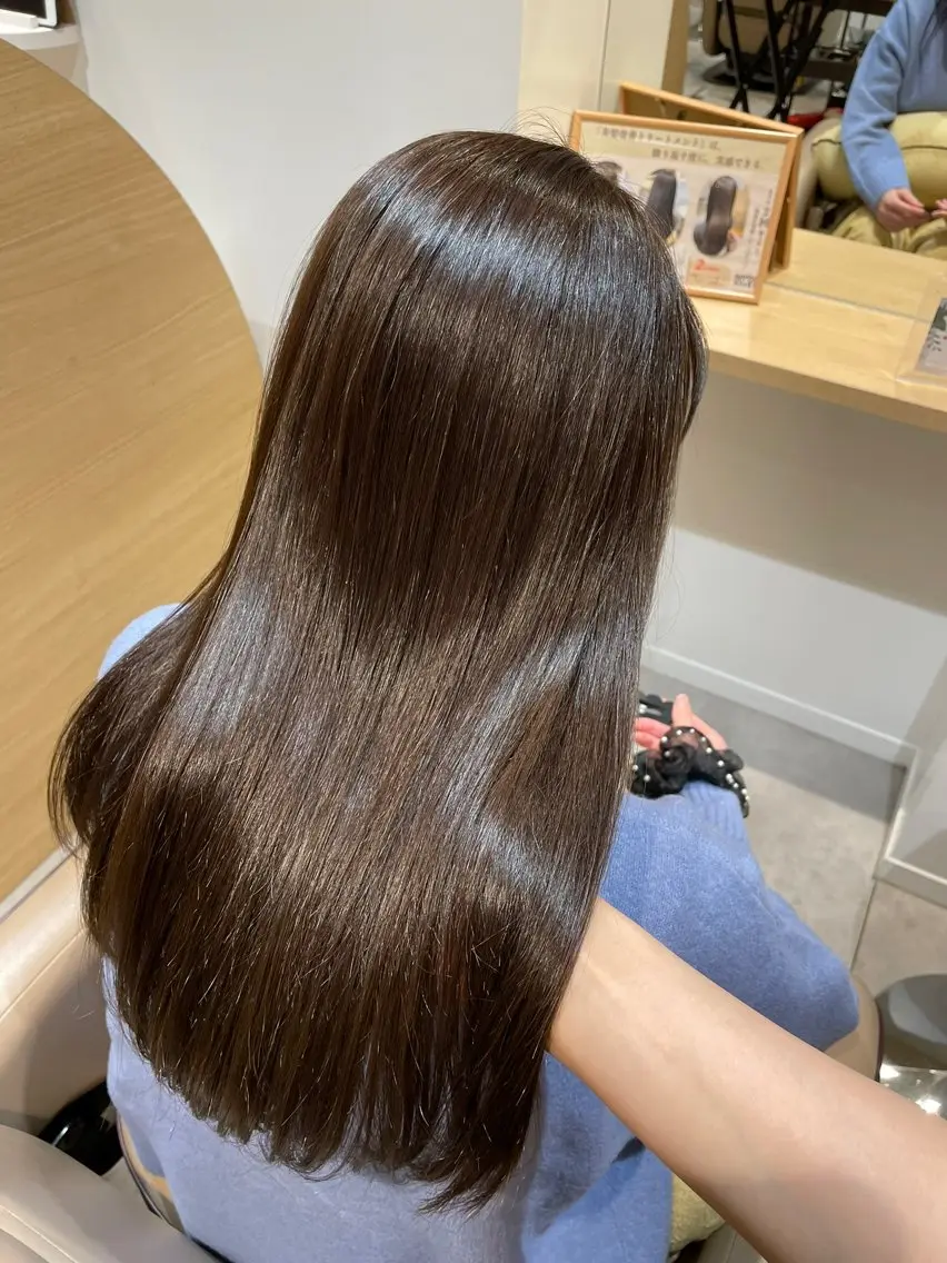 ロング カラー アッシュ アッシュグレー アッシュグレージュ グレージュ MIKU .のヘアスタイル