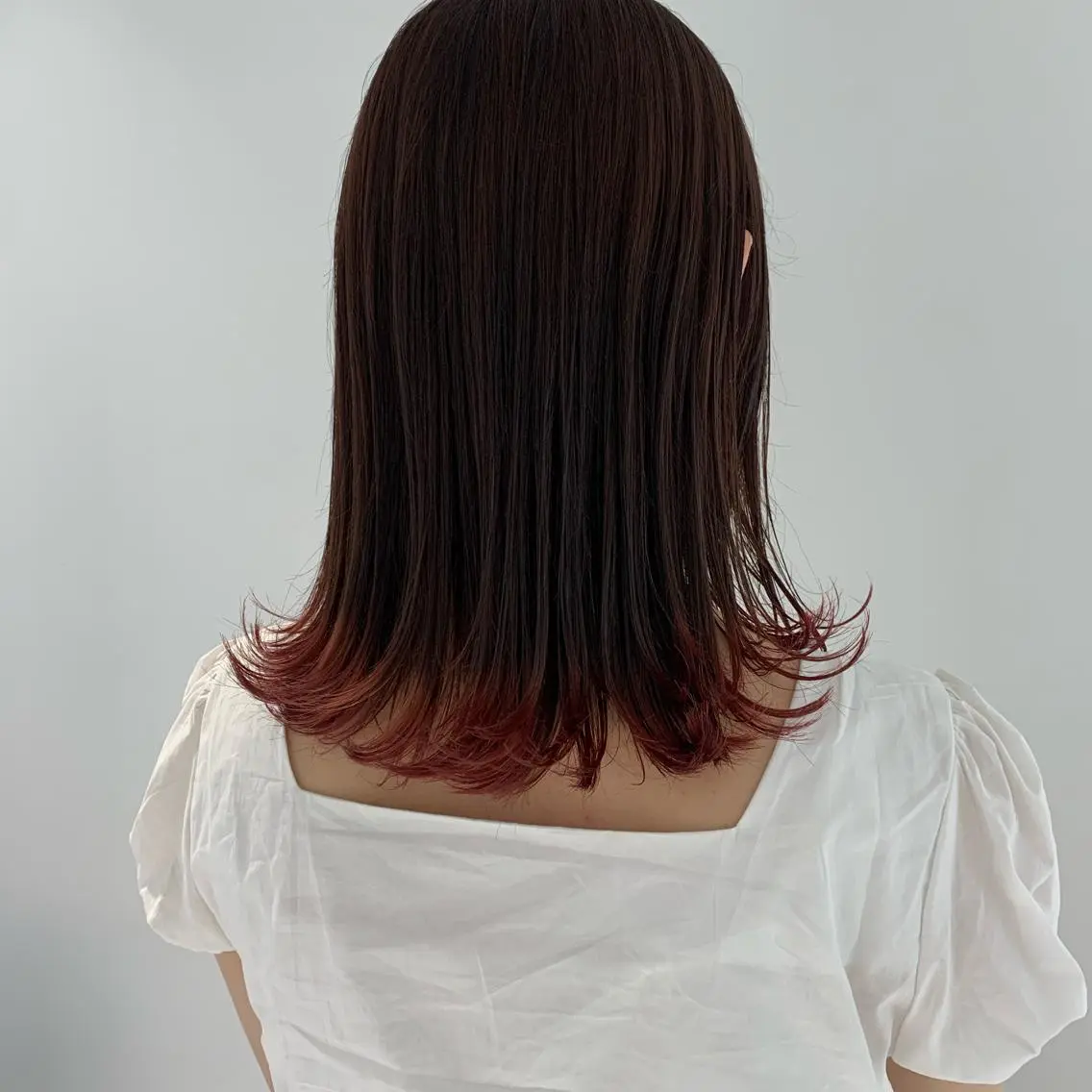 ロング カラー SAKINO ベージュカラーのヘアスタイル