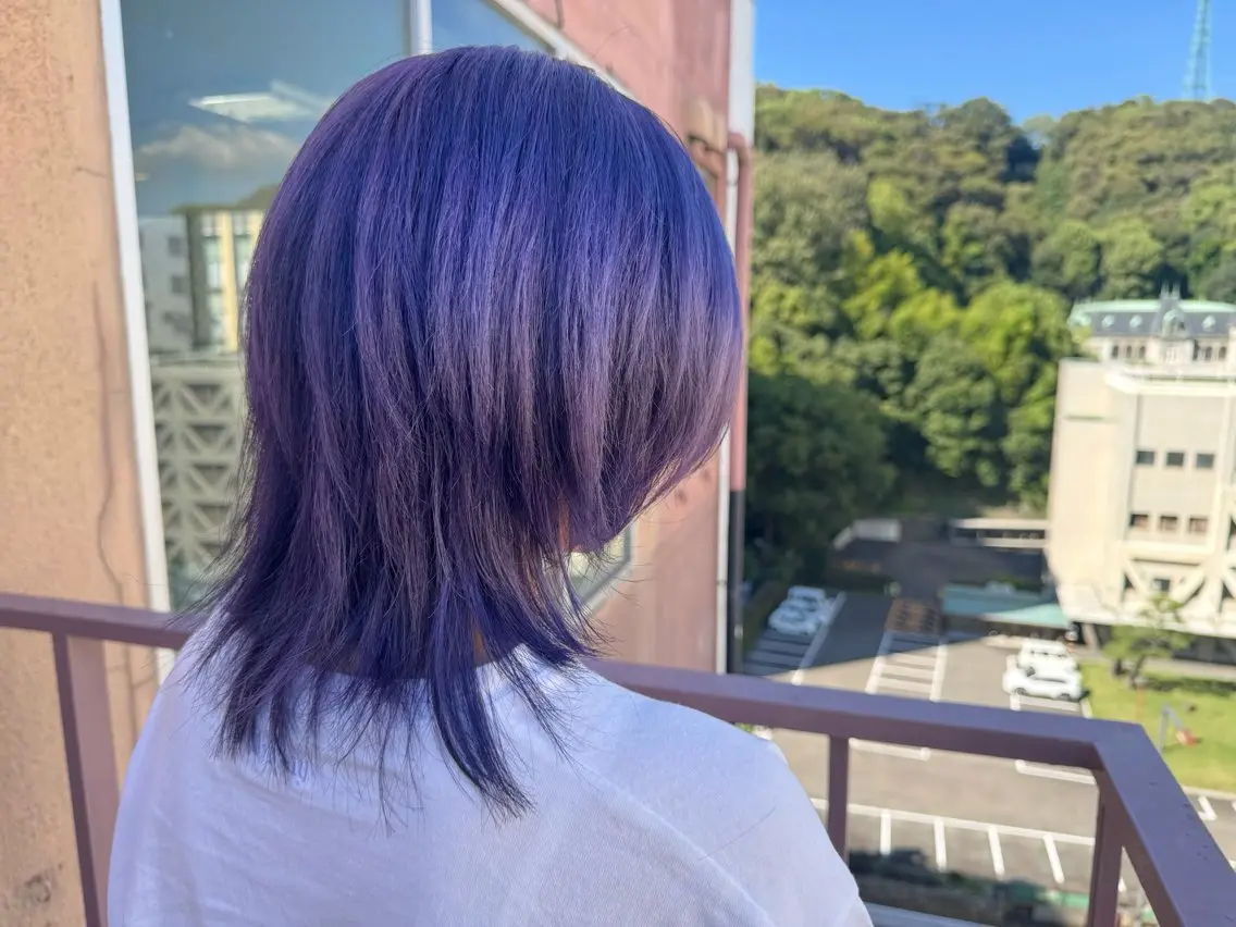 ミディアム カラー パープルカラー ウルフカット ヘアカラー Viage （ビアージュ）のヘアスタイル