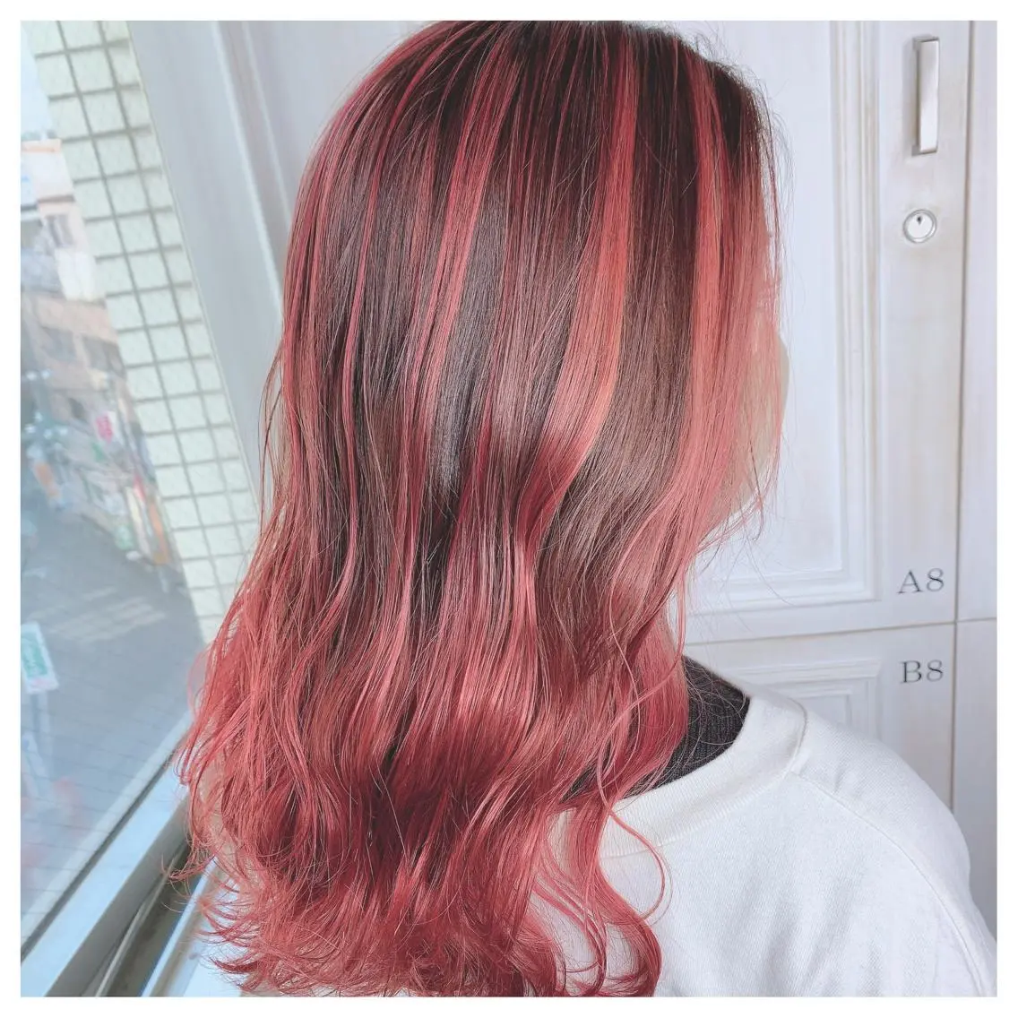 セミロング カラー バレイヤージュ レイヤーカット ヘアカラー 似合わせ/ カラー.岡田友仁のヘアスタイル