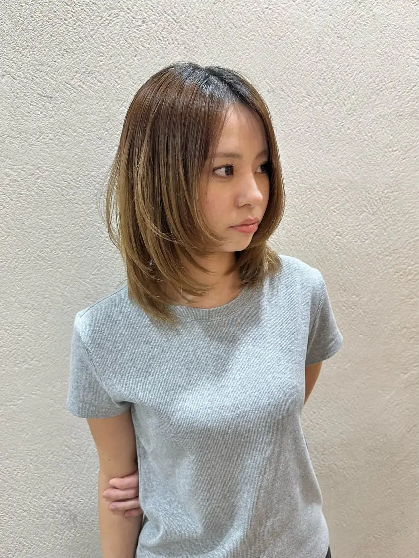 ミディアム ボブ くびれヘア レイヤーカット felia / sanaのヘアスタイル