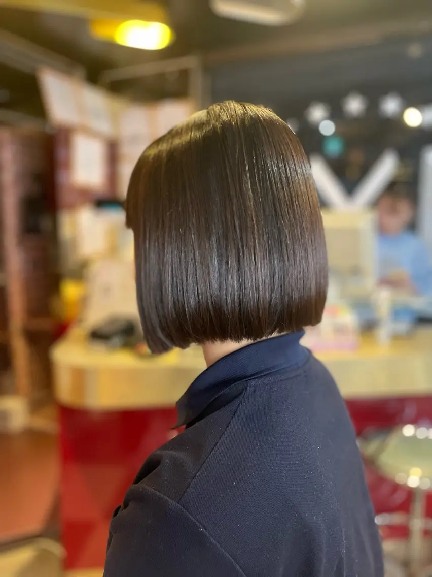 ミディアム ボブ トリートメント 👑派手髪/カット 👑ANRYのヘアスタイル