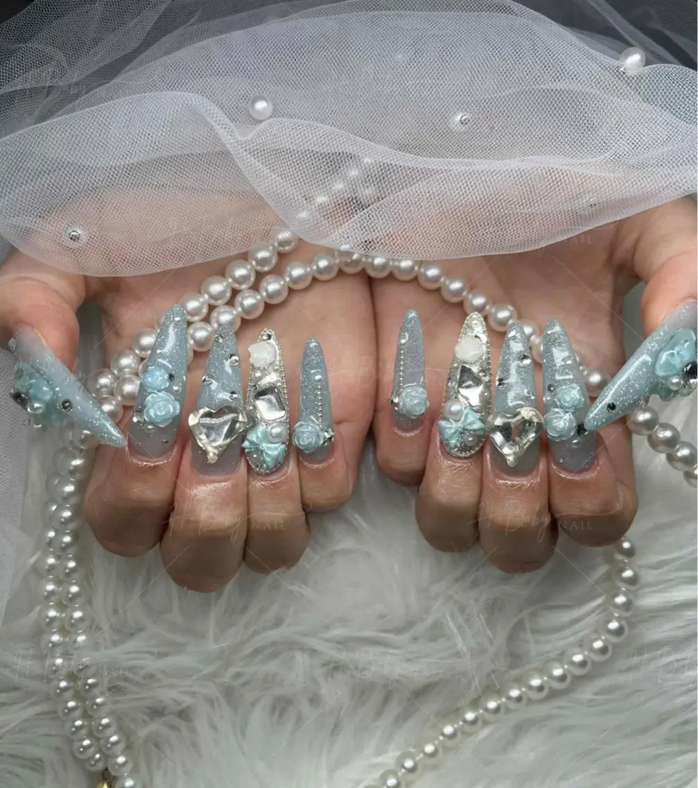 ネイル フレンチネイル ジェルネイル ガラスフレンチ ハロウィン ハート ハンドネイル H.baby Nail Salonのネイルデザイン