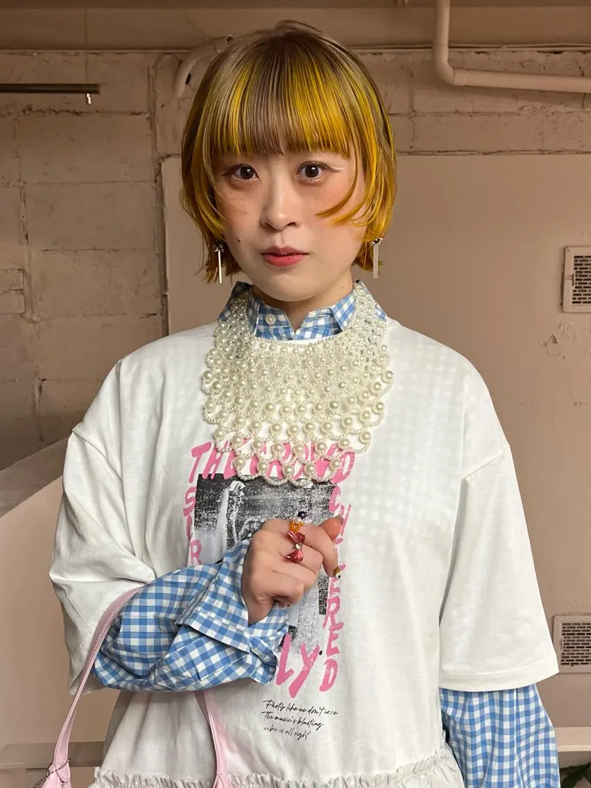 ミディアム カラー ベージュカラー ブリーチ ハイライトカラー イエローカラー ボブ レイヤーカット/ ハイトーン/mikiのヘアスタイル
