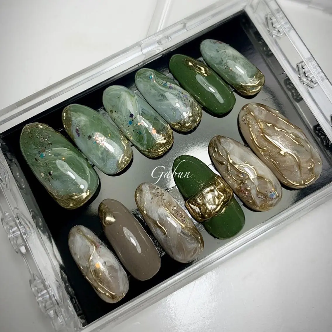 ネイル ニュアンスネイル LOTUS ネイルサロンのネイルデザイン