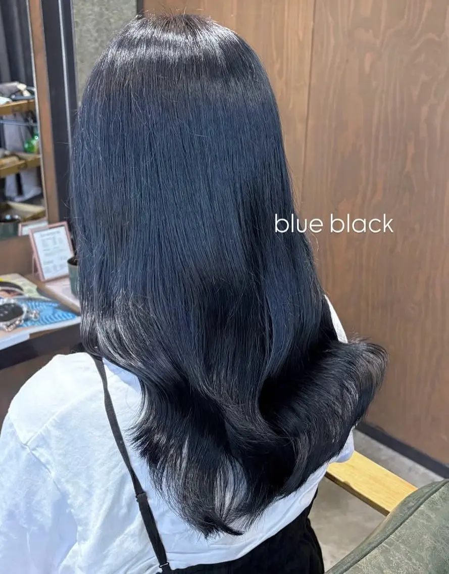 セミロング カラー ベージュカラー 黒髪 ブリーチ ブルーカラー ブルーブラック 🫟Blanco🫟 Color&Careのヘアスタイル