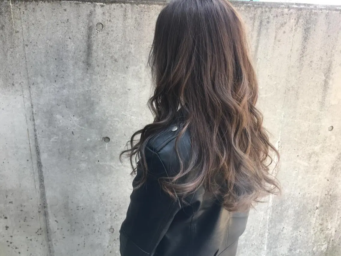 ロング カラー ヘアアレンジ グレージュ タナカ タクヤのヘアスタイル
