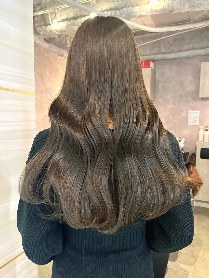 ロング カラー ヘアカラー 🤍あみ🤍暗髪オリ ーブ特化🌿髪質改善のヘアスタイル