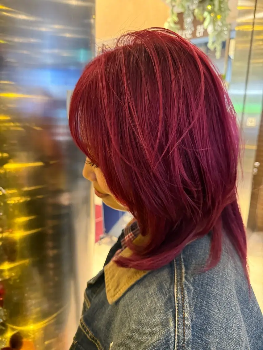 ミディアム レイヤーカット 舘山 みらいのヘアスタイル