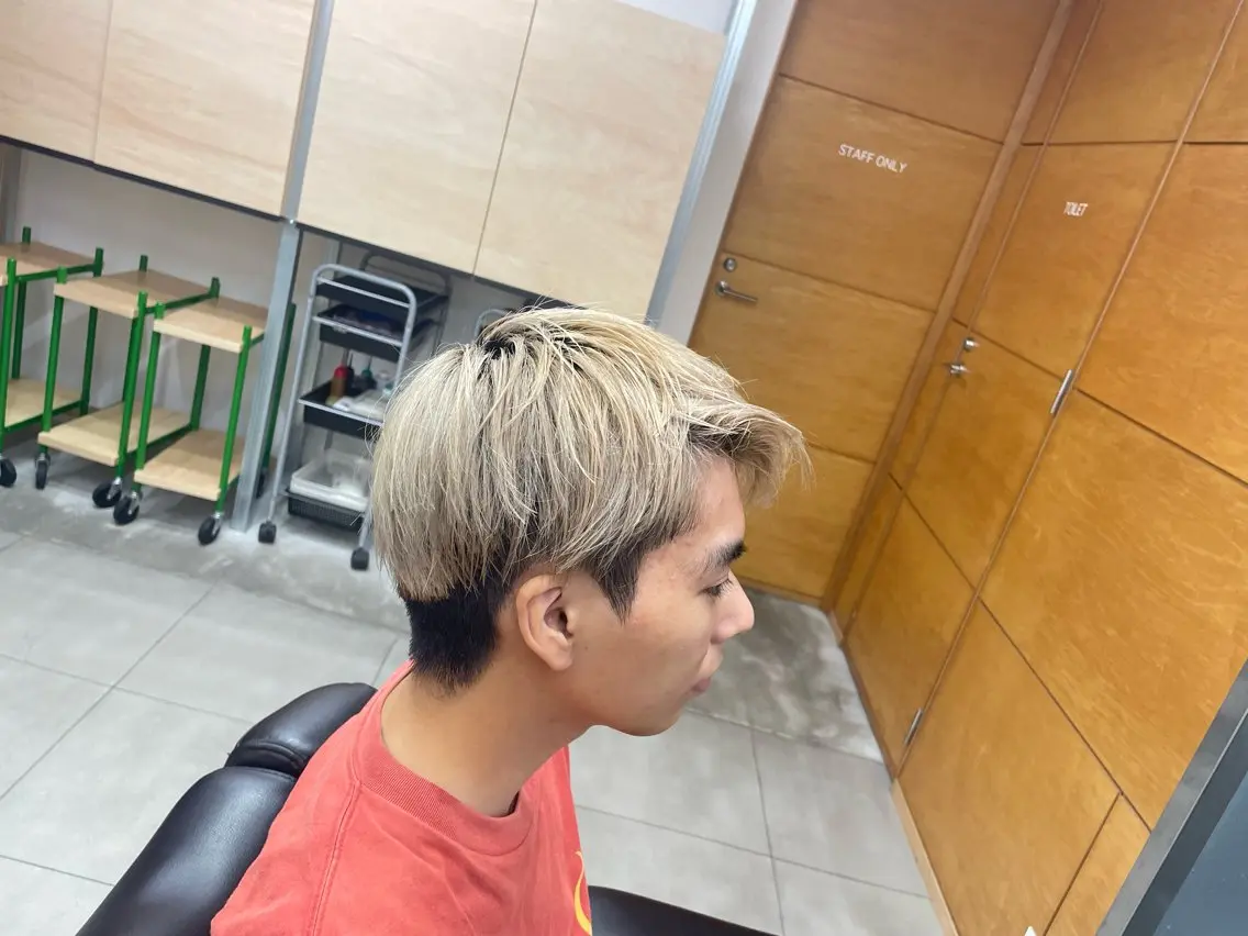 ミディアム 綾田 悠人のヘアスタイル