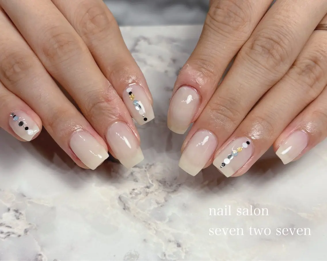 ネイル ハンドネイル 727 nailのネイルデザイン