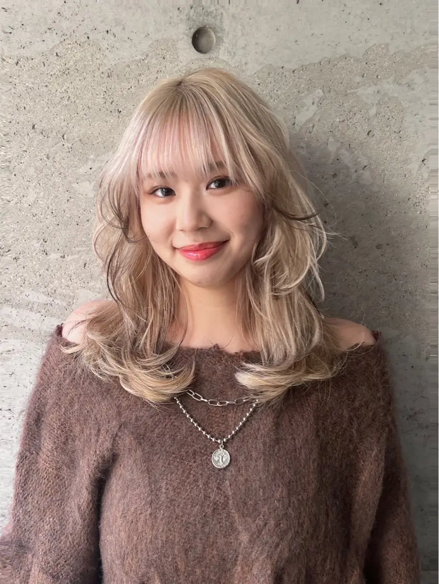 カラー ベージュカラー ブリーチ ホワイトベージュ 🌟デザインカラー 久保悠那のヘアスタイル
