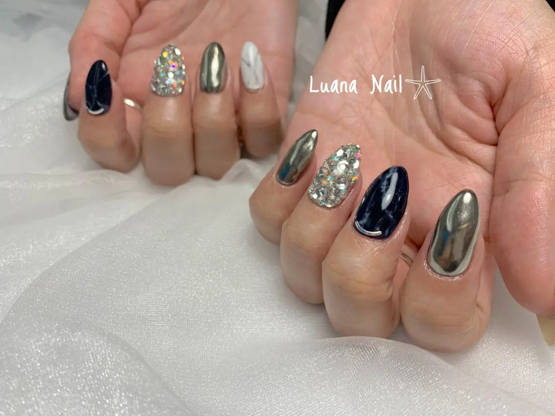 ネイル ミラーネイル ハンドネイル BeauJu by Luana Nailのネイルデザイン