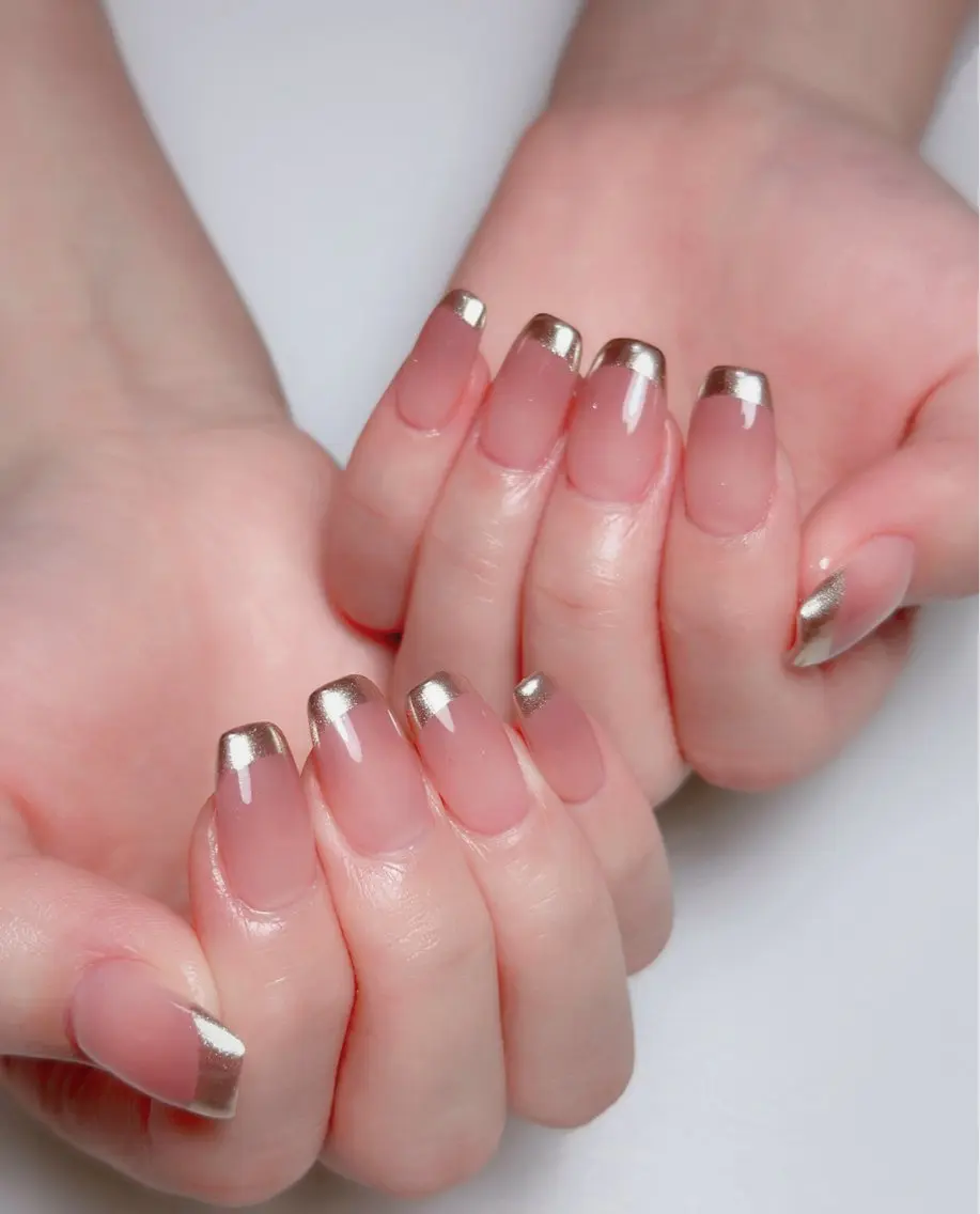 ネイル オーロラネイル 長さ出し フットネイル ラメ(グリッター) ラメグラデーション ハンドネイル 👍thumbs up nail👍のネイルデザイン