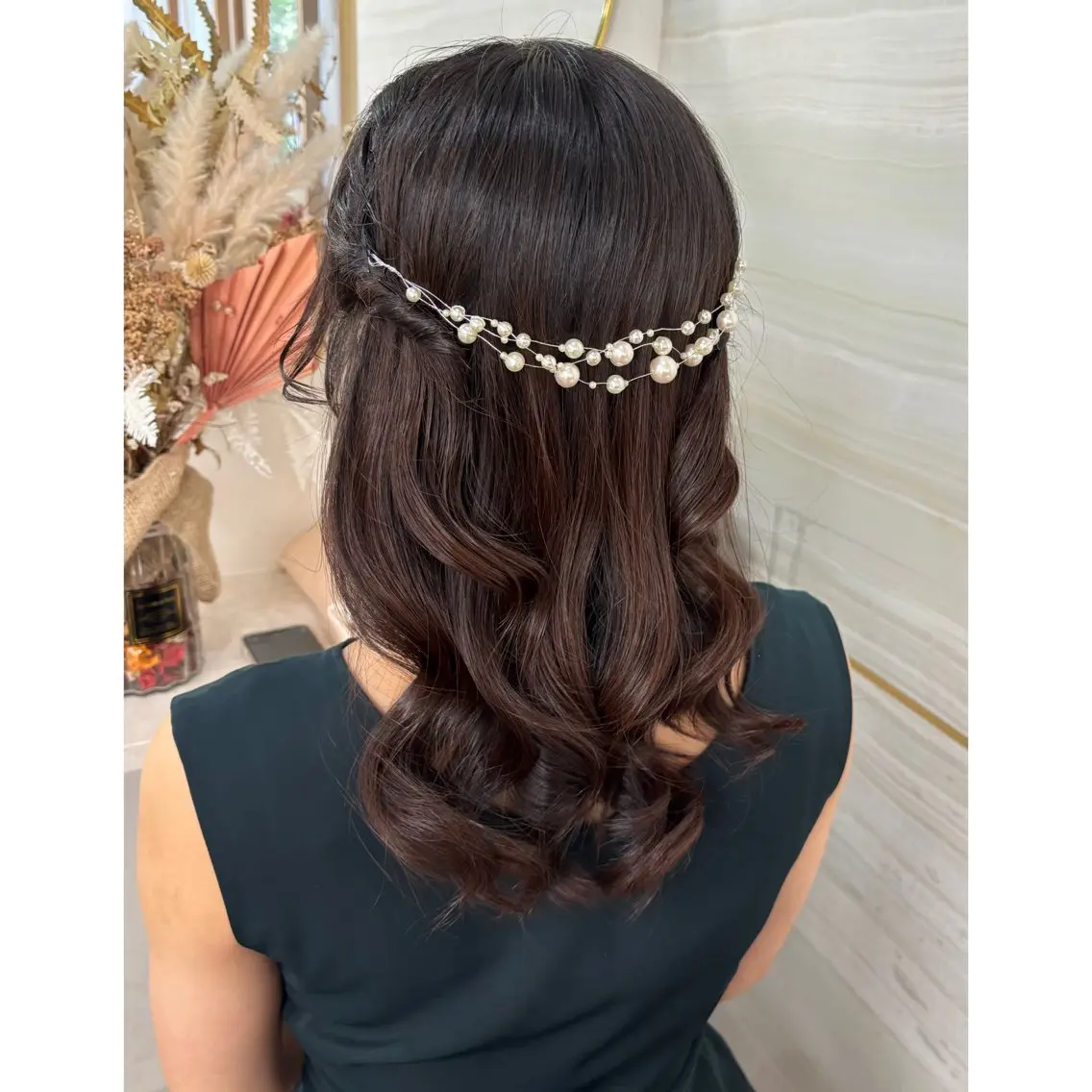 ロング ヘアアレンジ 🐈‍⬛momo🐾 ブリーチ・Wカラーのヘアスタイル