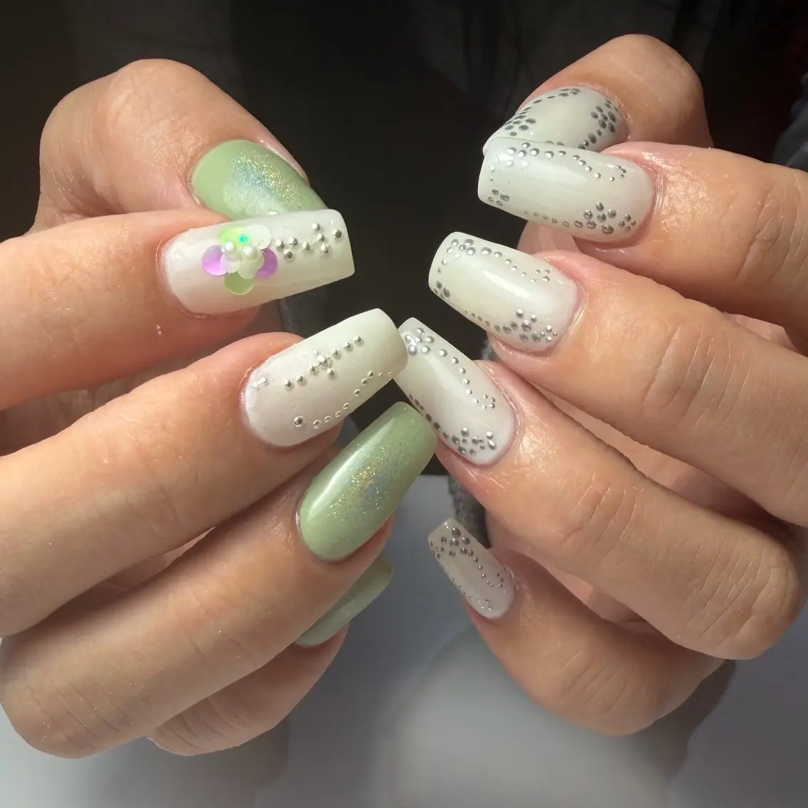 ネイル アートネイル オーロラネイル ドット ジェルネイル 持ち込み ハンドネイル Nail mood デザイン持ち込みokのネイルデザイン