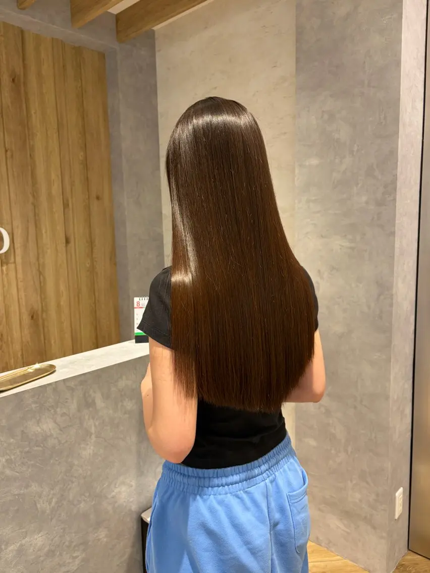 セミロング カット 縮毛矯正 トリートメント 柴田樹/大人可愛い 艶髪カラー/髪質改善のヘアスタイル