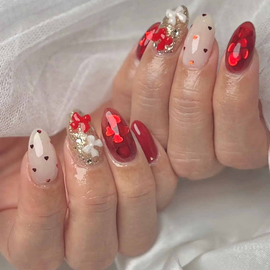 ネイル ハート ラメ(グリッター) ぷっくりネイル 赤色 リボン ハンドネイル 【nailsalon LaMeL】岡崎のネイルデザイン