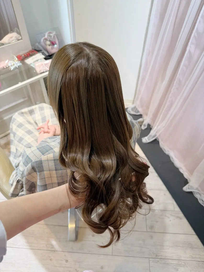 セミロング カラー ベージュカラー ヘーゼル カット ヘアカラー トリートメント ハイトーン/アレンジ かなで⊹ ࣪ ˖⟡のヘアスタイル
