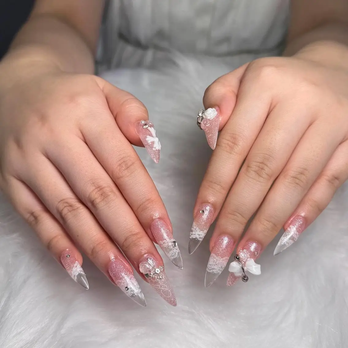 ネイル アートネイル ジェルネイル 韓国ネイル ニュアンスネイル ハンドネイル Luna Nail.Novaのネイルデザイン