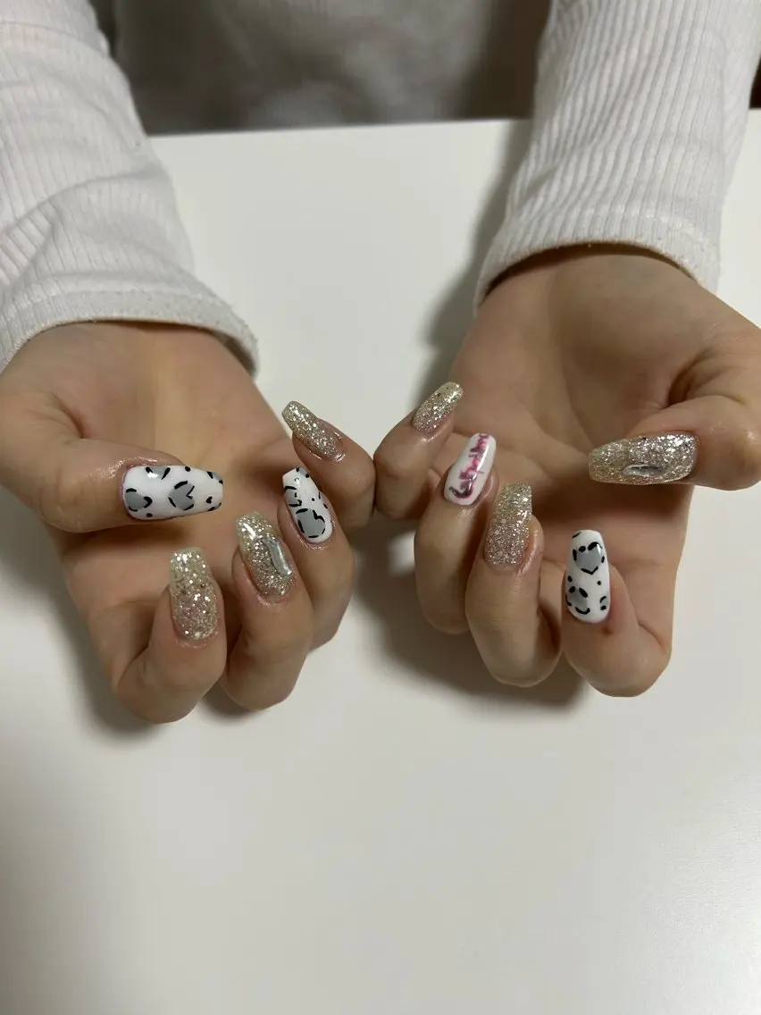 ネイル ハート キラキラネイル ラメ(グリッター) ホワイト ハンドネイル 自宅サロン♡ Mamiのネイルデザイン