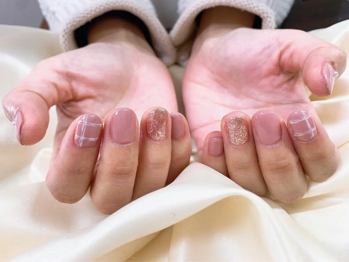 ネイル オーロラネイル フラワーネイル フットネイル フレンチネイル ジェルネイル ハンドネイル mogunail &blowのネイルデザイン