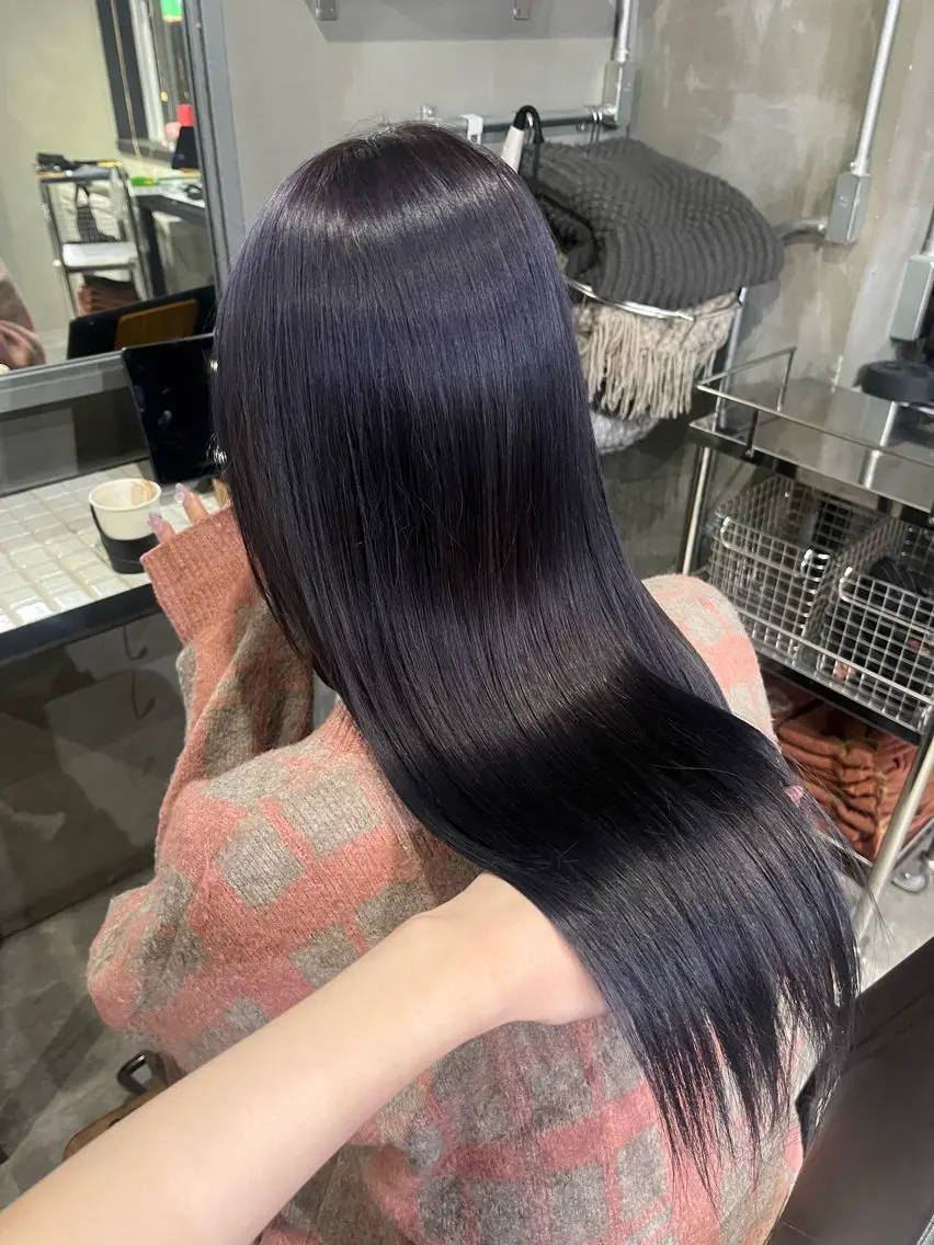 ロング カラー ブリーチ ブルーカラー ブルーラベンダー 透明感カラー ラベンダーカラー ヘアカラー トリートメント 透明感♥韓国ヘア HINAのヘアスタイル