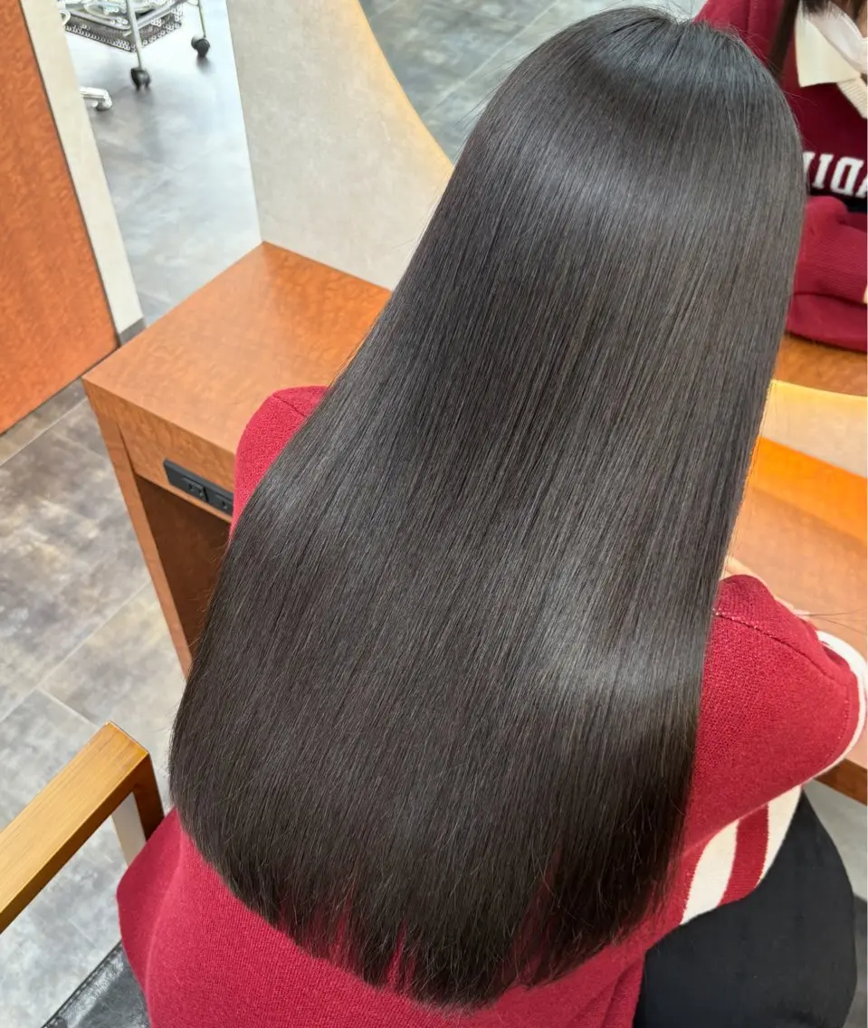 セミロング カット 縮毛矯正 佐藤 菜穂のヘアスタイル