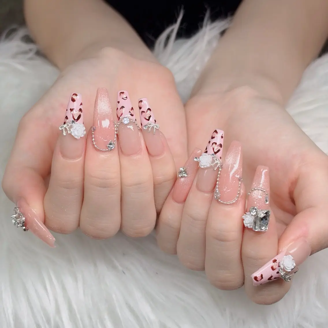 ネイル フットネイル フレンチネイル グラデーション 韓国ネイル ロングネイル ハンドネイル Hot Nail Salonのネイルデザイン