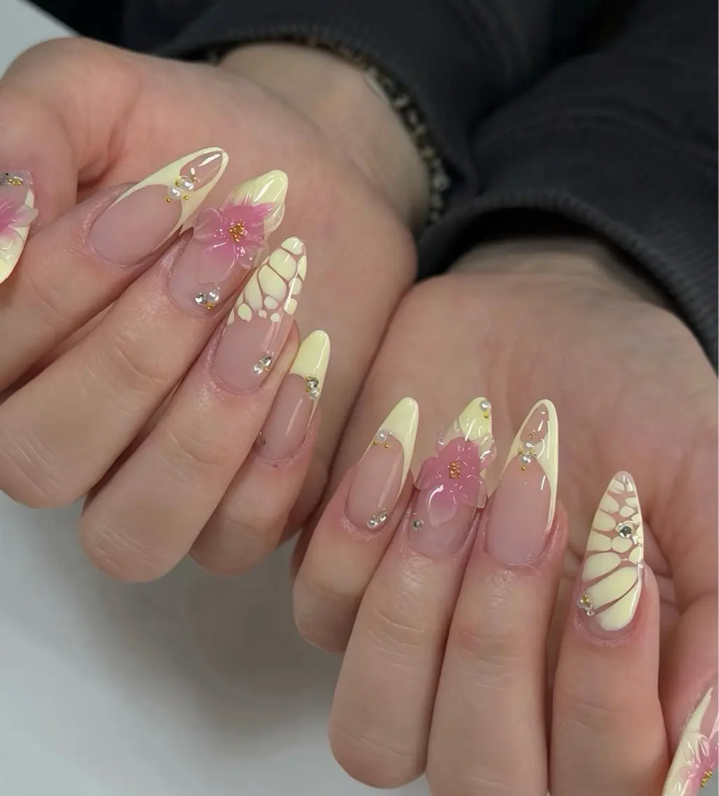 ネイル アートネイル ボルドー フレンチネイル ジェルネイル 氷ネイル・うるうるネイル ハンドネイル Julie Nail Rinのネイルデザイン