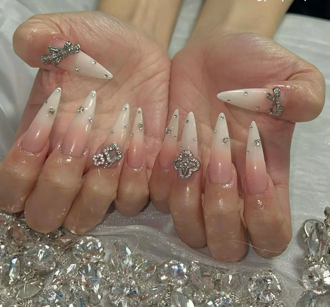 ネイル ハンドネイル ZUZU AMEE NAILのネイルデザイン