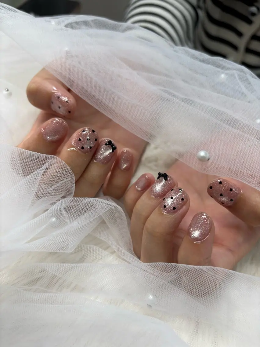 ネイル ドット リボン ハンドネイル Lottynail 🫧Yuunaのネイルデザイン