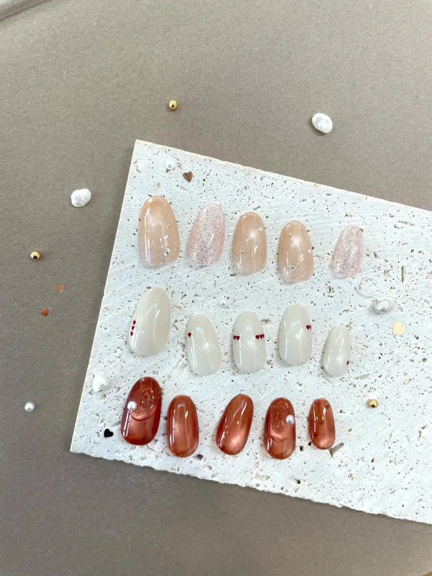 ネイル ハート マグネットネイル ストーンネイル バレンタイン nailsalon amity🌿池田のネイルデザイン