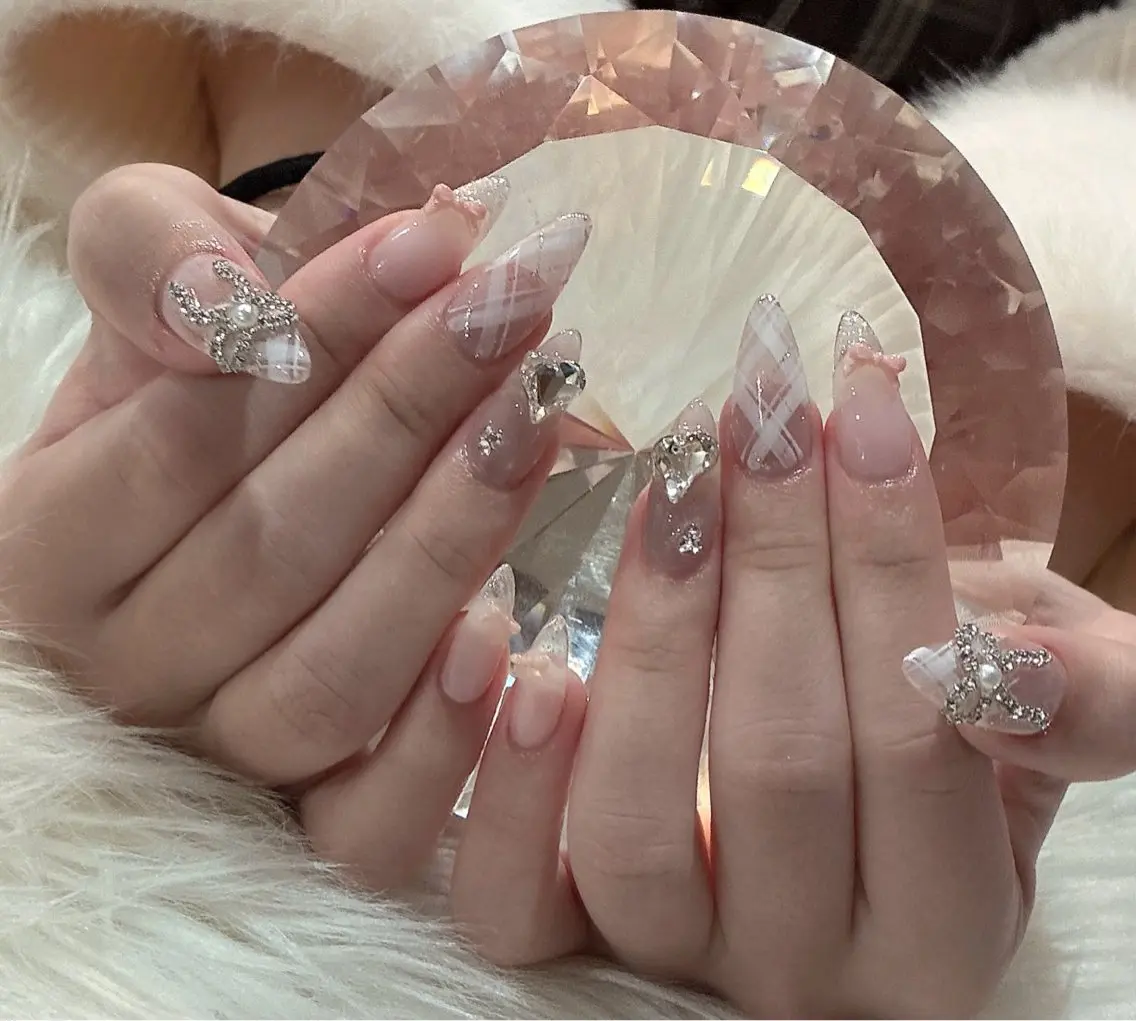 ネイル LoaChaton kaeのネイルデザイン