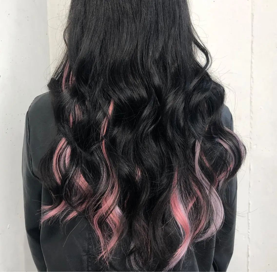 ロング カラー パーマ ヘアアレンジ 八巻 晴香のヘアスタイル