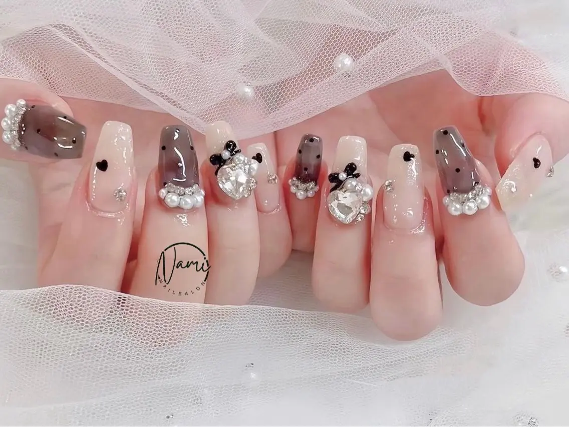 ネイル ガーリー 韓国ネイル ロングネイル 持ち込み ハンドネイル Nami nail salonのネイルデザイン