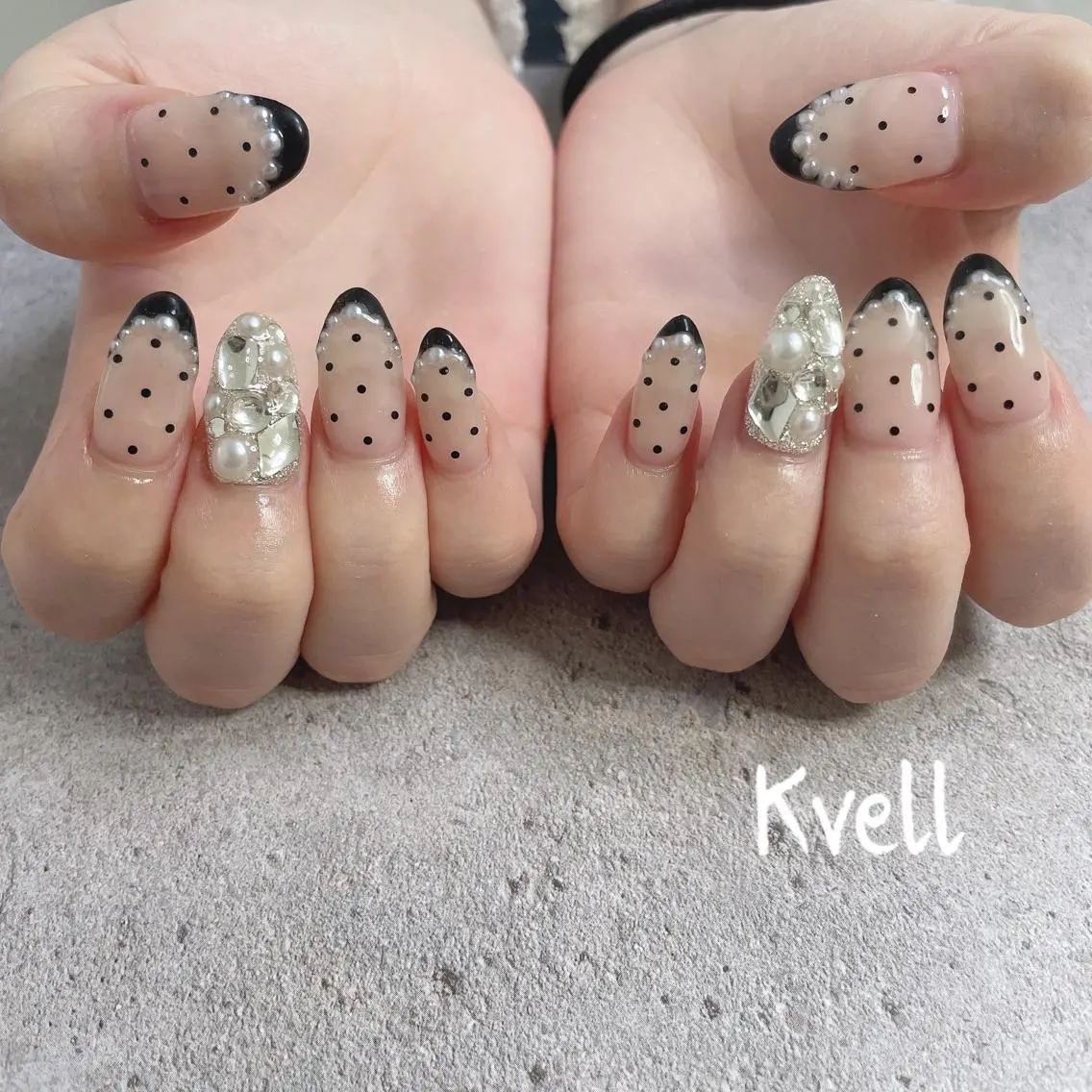 ネイル ドット ハンドネイル nailsalon Kvellのネイルデザイン