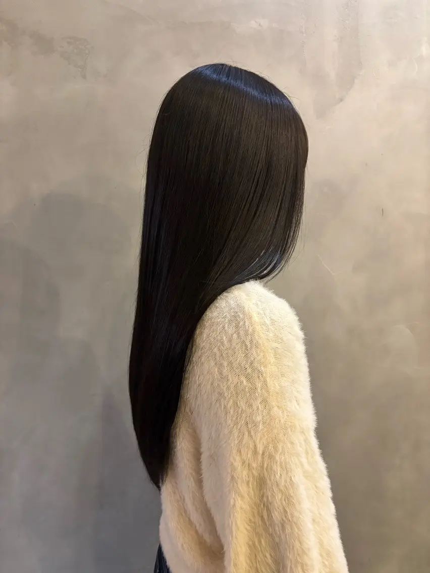ロング カラー ブラウンカラー 透明感カラー オリーブブラウン 縮毛矯正 佐川 寧音　《パーマ》のヘアスタイル
