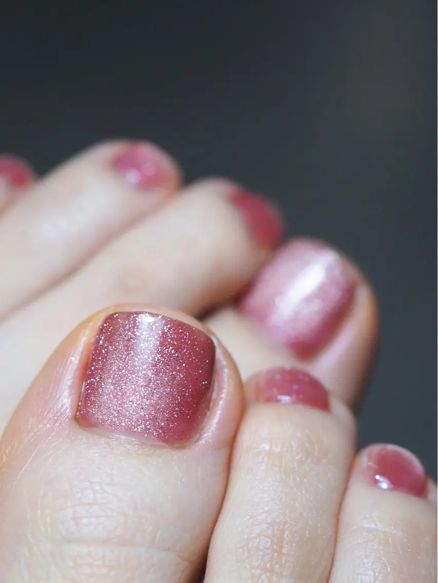 ネイル フットネイル マグネットネイル フットネイル Plum Kanaのネイルデザイン