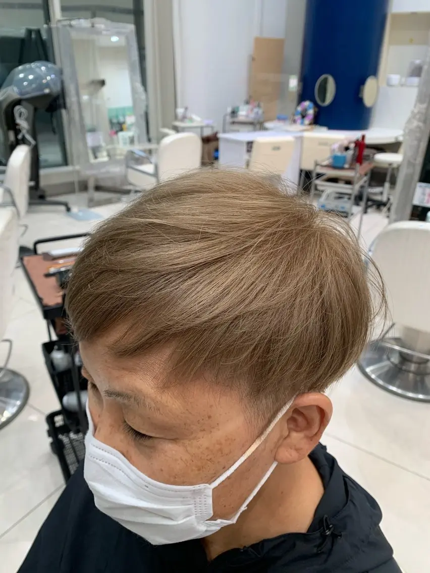 ショート カラー ハイトーンカラー 店舗代表 佐藤 幸平のヘアスタイル