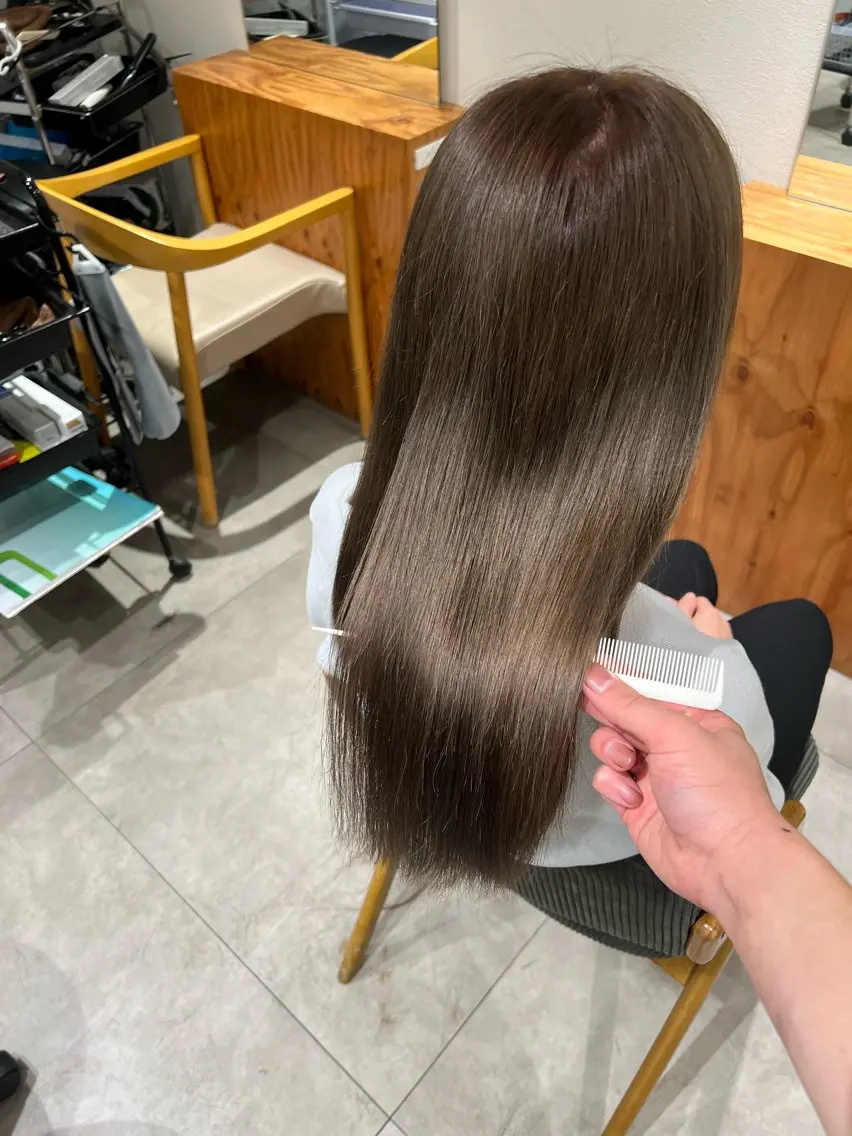 セミロング カット ヘアカラー 松平 拓巳のヘアスタイル