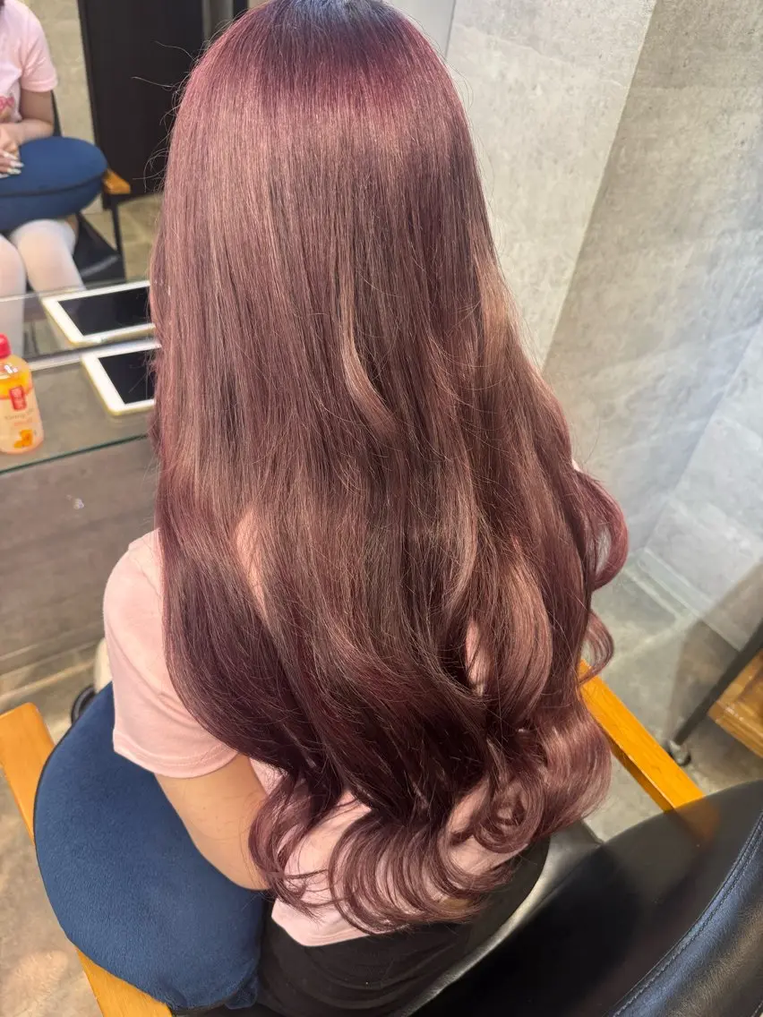 ロング 学生 ヘアカラー 髪質改善池袋𓊆 大士𓊇ダブルカラーのヘアスタイル