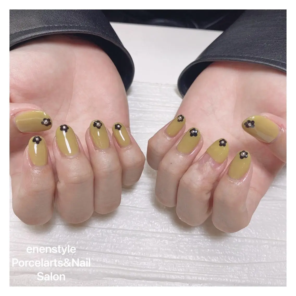 ミディアム ネイル ハンドネイル 🐾enen style 🐾のネイルデザイン