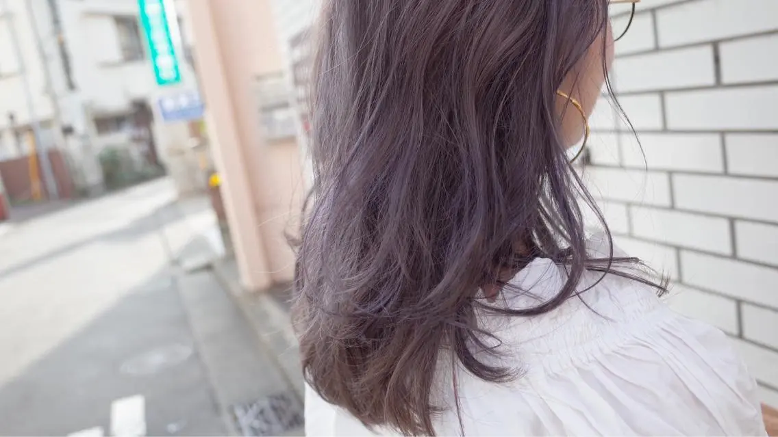 ミディアム カラー ブリーチ ラベンダーカラー ラベンダーグレー ピンクカラー 当日予約🆗✂︎ ウエモト タクのヘアスタイル