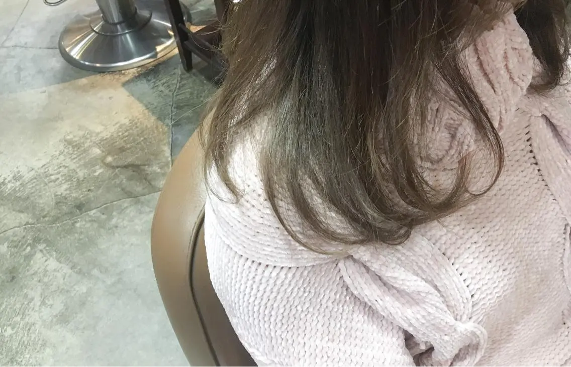 ロング カラー グレージュ 北條 優輝のヘアスタイル